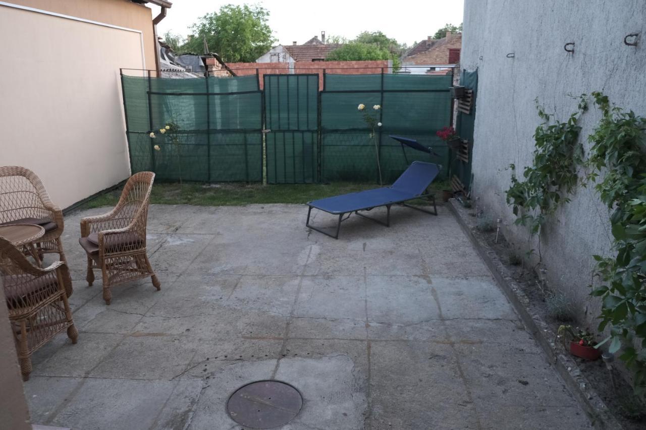 Apartamento Nikodijevic Vrsac Exterior foto