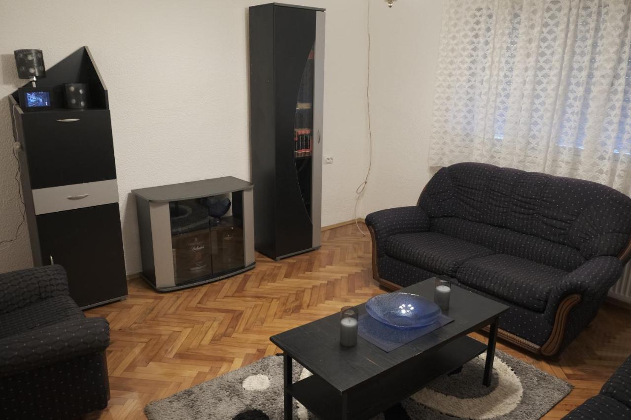 Apartamento Nikodijevic Vrsac Exterior foto